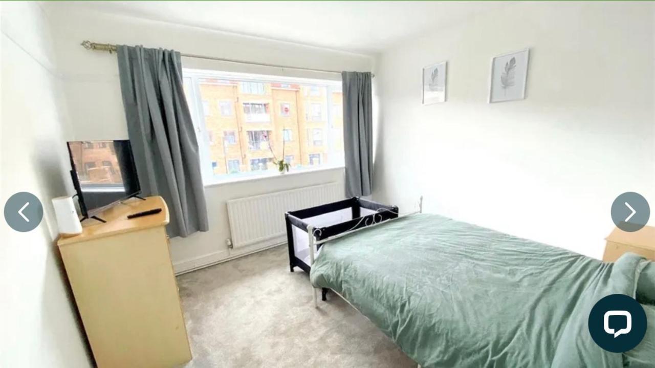 4 Bedroom Property Which Sleeps 8 Very Close To The Harry Potter Studio And Watford Junction Watford (Hertfordshire) Exterior foto